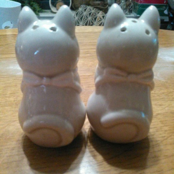 Cute little kittens Fitz and Floyd salt and pepper - Picture 2 of 3